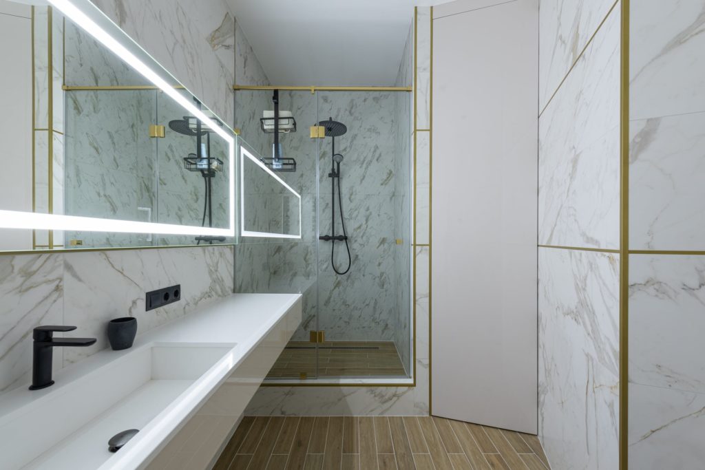 High-End Bathroom Finishes To Consider For Your Next Renovation, licensed contractor Image